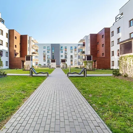 Bright With Balcony Near Zwirownia By Renters Апартаменти