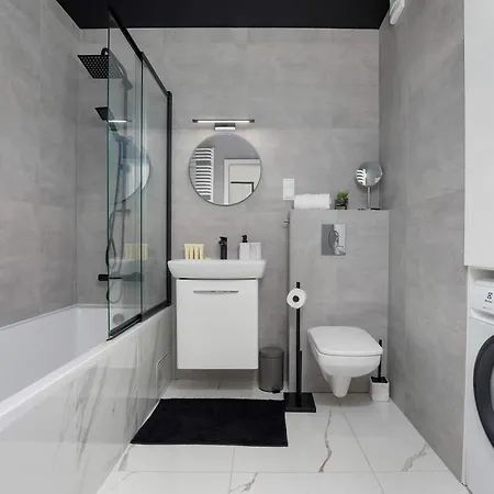 Bright With Balcony Near Zwirownia By Renters Apartment *