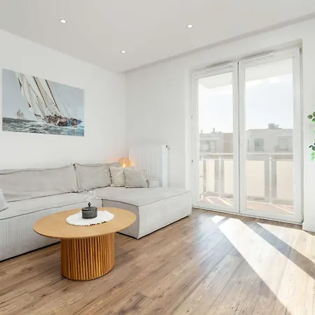 Bright With Balcony Near Zwirownia By Renters Apartment *
