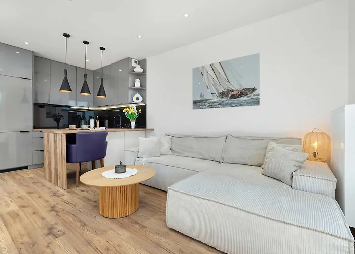 Bright With Balcony Near Zwirownia By Renters